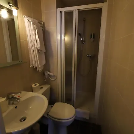 Du Roussillon Париж