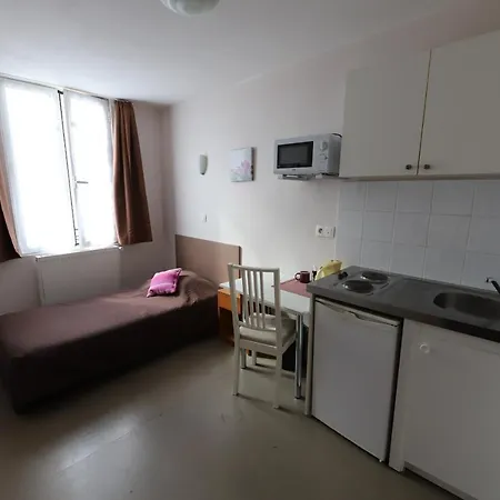 Отель Du Roussillon