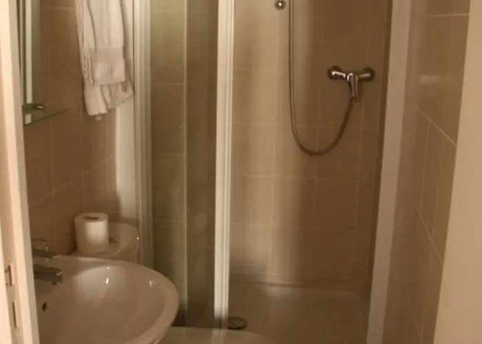 Du Roussillon * Párizs