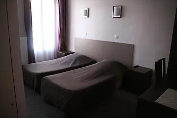 Hotel Du Roussillon Parigi