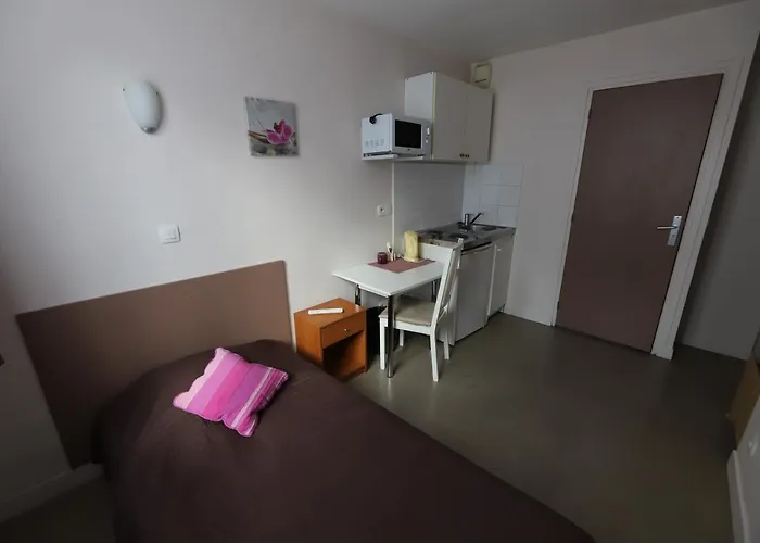 Hotel Du Roussillon Paris