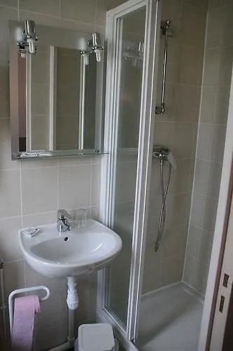 鲁西永酒店 * 巴黎